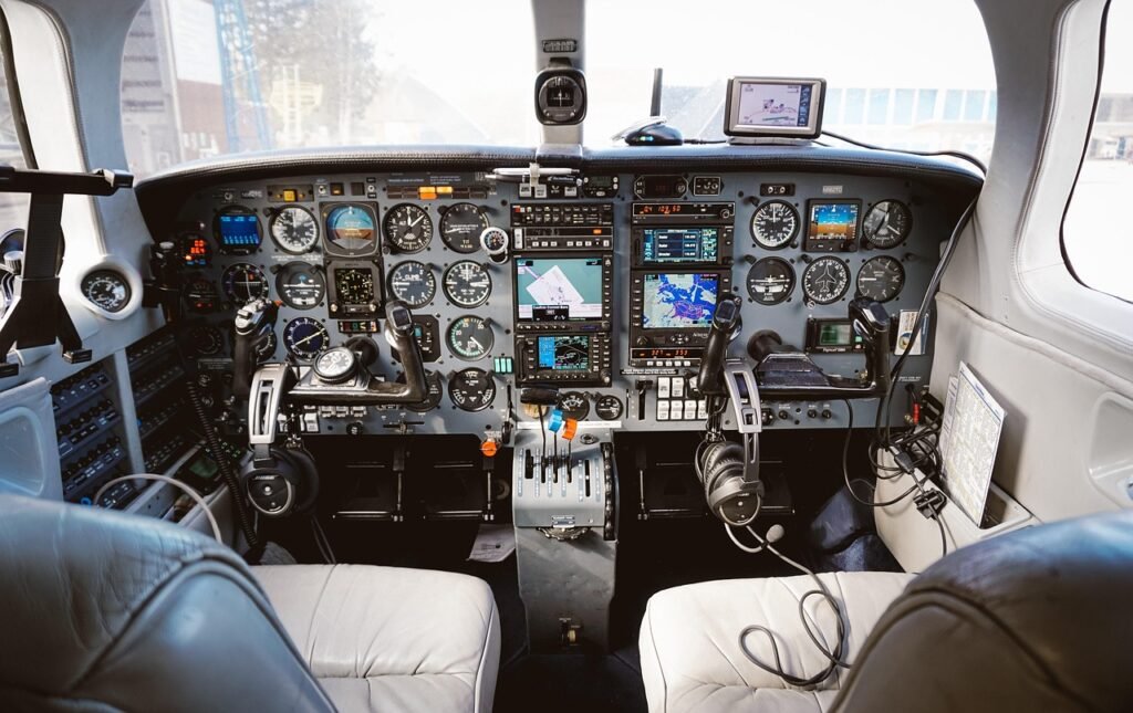 cockpit, airplane, jet, aviation, aircraft, fighter jet, cabin, airbus, jet fighter, transportation, airplane, airplane, airplane, airplane, airplane, aviation, aviation, aircraft